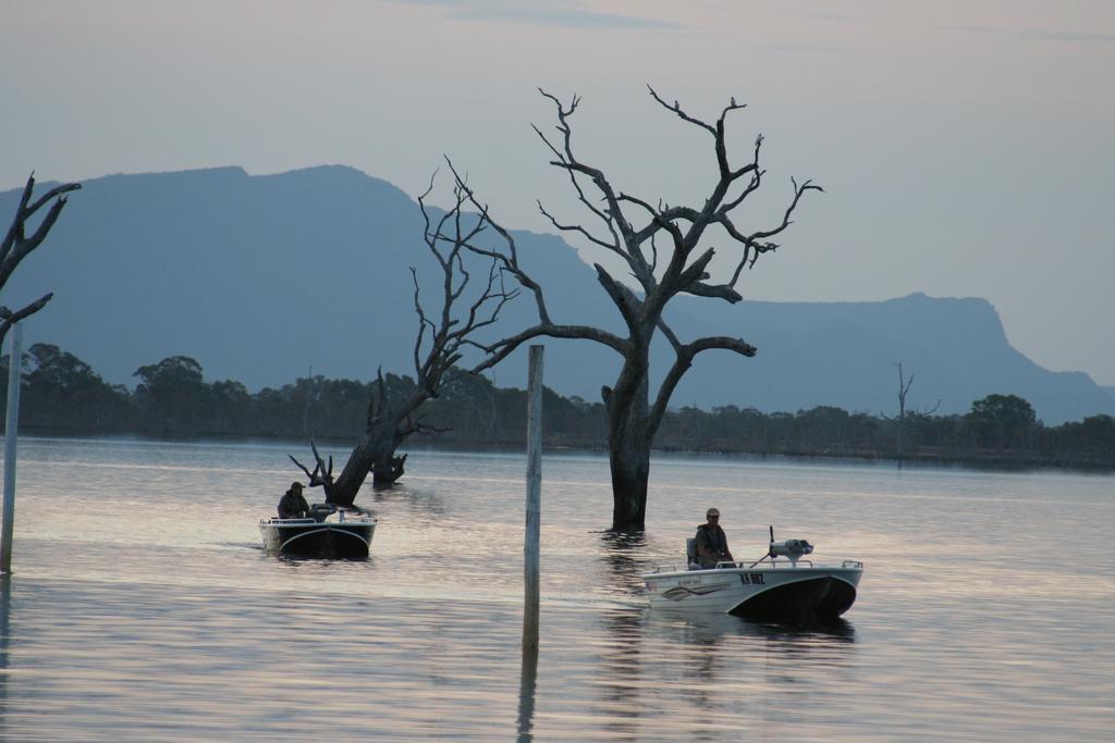 Lake Fyans Holiday Park Esterno foto
